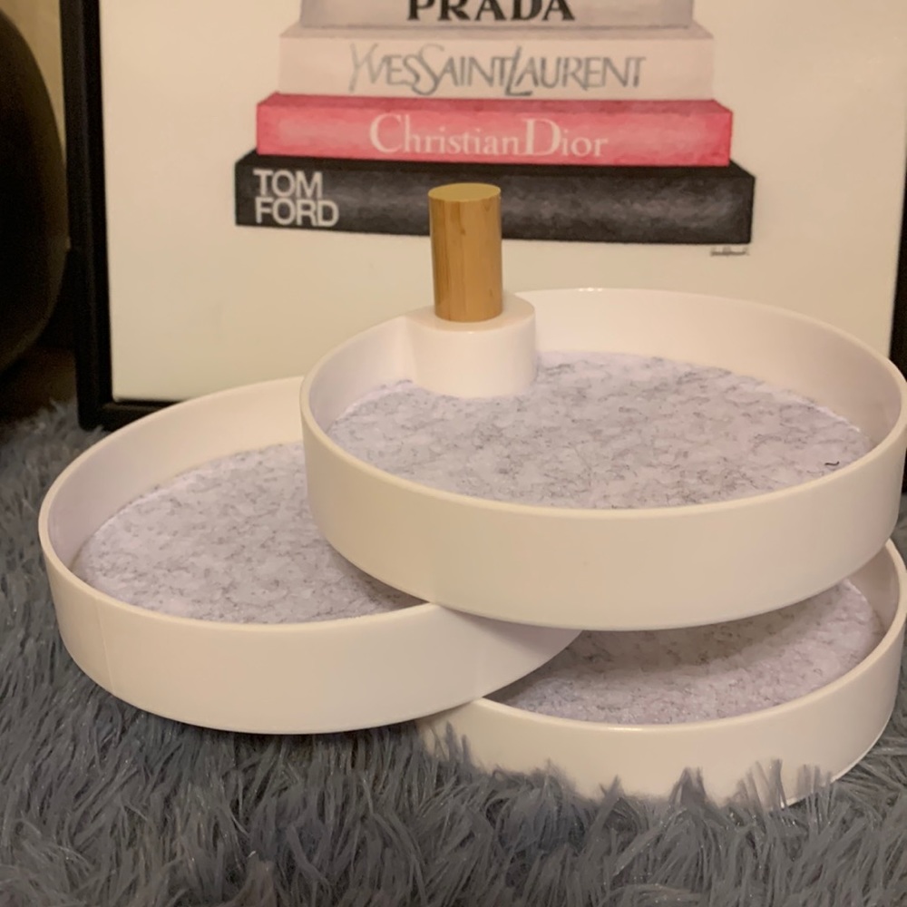 Jewelry holder